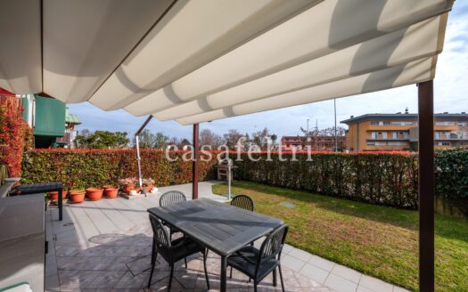 Moderno quadrilocale in classe B con giardino e box doppio