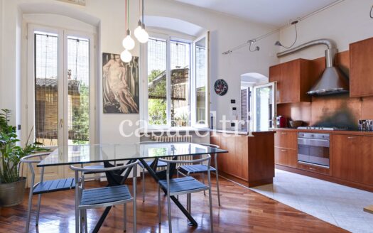 Appartamento con terrazza in Via Pignolo