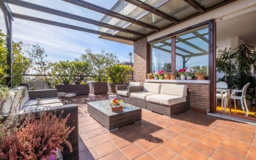 ATTICO DI 190 MQ CON 200 MQ DI TERRAZZO
